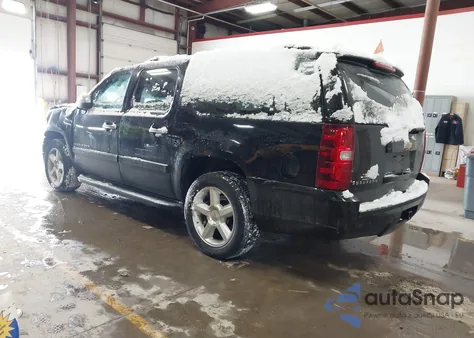 2007 Chevrolet Suburban 1500 Ltz из США, поврежденный, VIN 3GNFC16J87G207868